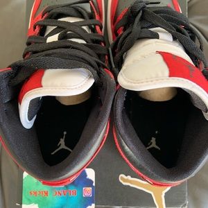 Jordan | Shoes | Preowned Jordan Mid Chicago Black Toe Gs | Poshmark